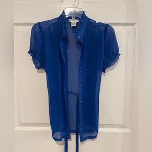 Women’s Worthington blue button up blouse with optional tie, size 8